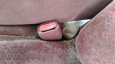 1998 Buick Lesabre Driver Left Front Seat Belt Buckle Receiver Oem Red