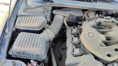 98-04 Intrepid Complete Air Intake Cleaner Filter Box Housing With Tube 2.7L