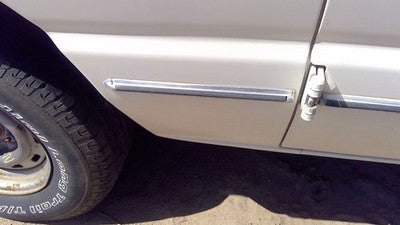1993 Ford Van E150 Passenger Right Rear Moulding On Quarter Panel Oem