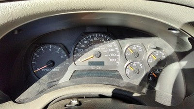2003-2004 Chevy Trail Blazer Speedometer Cluster Instrument Gauges Panel Dash