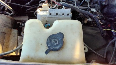 1994 Chevy Suburban Windshield Washer Fluid Reservoir With Pump Oem Wiper Tank