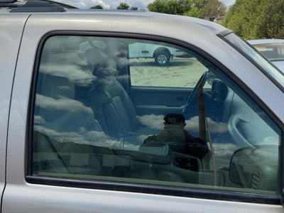 2000-2006 Chevy Suburban Passenger Right Front Side Window Door Glass Oem