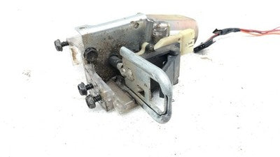 2002 Cadillac Eldorado Trunk Pull Down Latch Assembly Oem 16608837