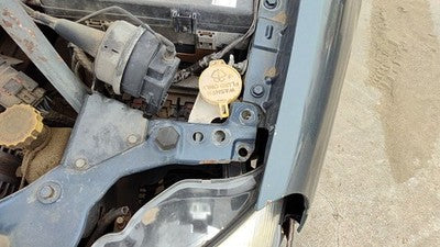 2002-2004 Chrysler 300M Windshield Washer Fluid Reservoir With Pump Wiper Tank