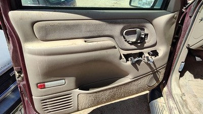 1995-99 Gmc Yukon Driver Left Front Inside Door Trim Panel Only Oem Tan 522