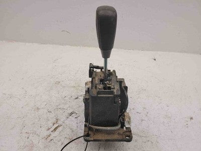 2005 Nissan Armada Transmission Shift Assembly Automatic Floor Shifter Oem Lever