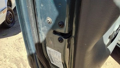 2001-2007 Dodge Caravan Driver Left Front Door Latch With Rods/Cables Oem