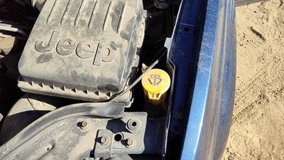 02-04 Jeep Grand Cherokee Windshield Washer Fluid Reservoir With Pump Wiper Tank