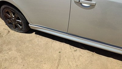 07-12 Sentra Sr Passenger Right Lower Rocker Panel Moulding Side Silver K23