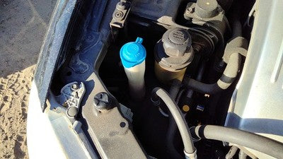 2001-2005 Hyundai Xg350 Windshield Washer Fluid Reservoir With Pump Wiper Tank