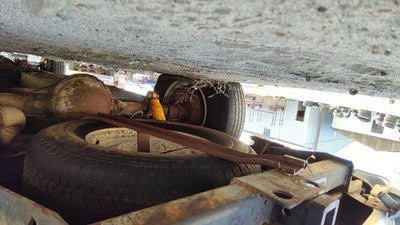 1984 Jeep Grand Wagoneer Spare Tire Carrier Oem
