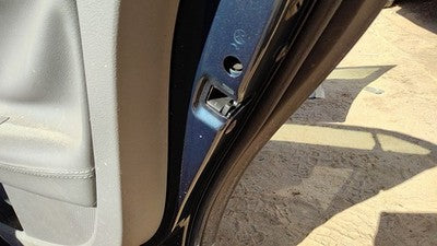 2005-2014 Vw Jetta Passenger Right Rear Door Latch With Rods/Cables Oem Back