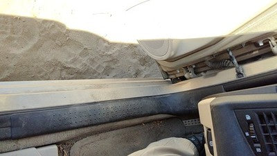 2005 Cadillac Cts Driver Left Lower Kick Trim Panel Oem Neutral 702