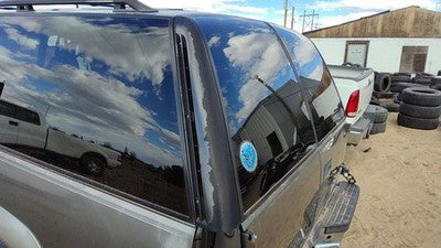 1999 Chevy Suburban Driver Left Rear Corner Moulding On Quarter Panel Oem