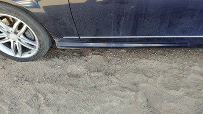 2008-2014 Mercedes C300 Driver Left Lower Rocker Panel Moulding Side Skirt Oem