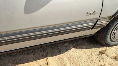 1990 Olds 88 Passenger Right Front Moulding From Door Oem Trim Strip