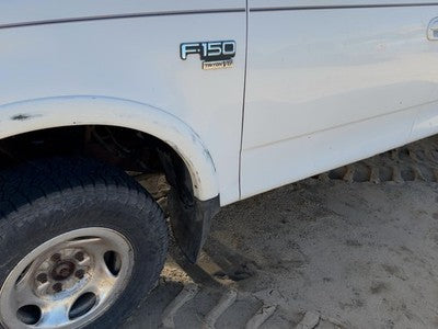 1997-2004 Ford F150 Driver Left Front Fender Oem White Yz F85Z16006Ca