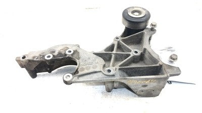 2005 Chevy Avalanche Power Steering Pump Mount Bracket With Bolts Oem 12554030