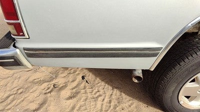 1989 Chevy S10 Pickup Passenger Right Rear Moulding On Back Of Box Oem