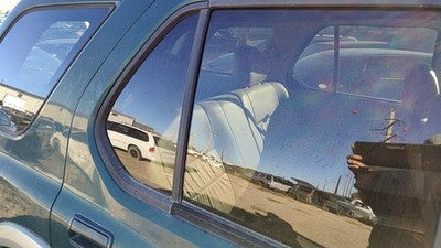 98-02 Honda Passport Passenger Right Rear Vent Window Back Door Glass With Frame