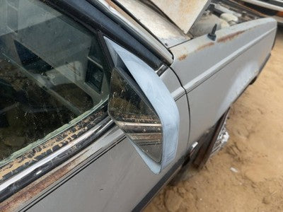 1982-1984 Pontiac Sunbird Passenger Right Manual Side Mirror Door Mounted Oem