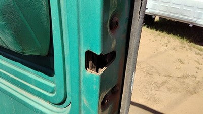 1971 Chevy Van G20 Passenger Right Front Door Latch With Rods/Cables Oem