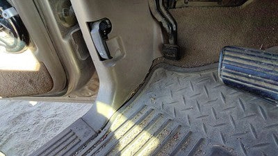 2004 Silverado 1500 Driver Left Lower Kick Trim Panel Oem 52D Tan