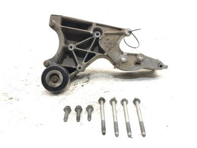 2003 Chevy Suburban Power Steering Mount Bracket OEM AC with Bolts 5.3L 12554030