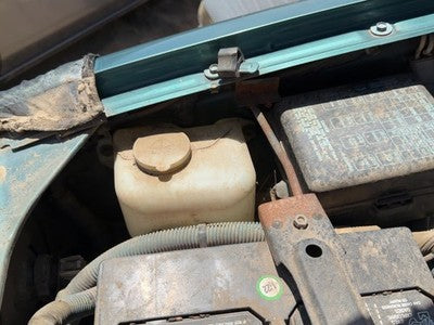 1994-1997 Isuzu Rodeo Windshield Washer Fluid Reservoir With Pump Oem Wiper Tank