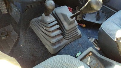 1995 Nissan Pathfinder Shifter Boot Only Oem 4X4 5 Speed Manual Trans