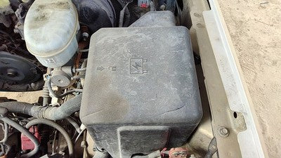 03-05 Silverado 1500 5.3l Engine Fuse Box Power Distribution Panel 15201928