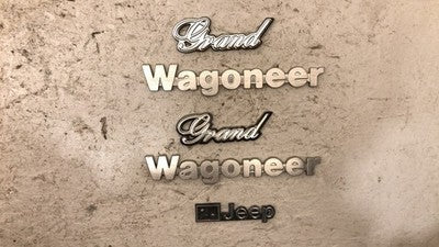 1984 Jeep Grand Wagoneer Fender Emblem Tailgate Emblem Badge Set Oem