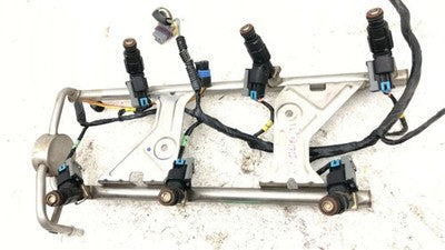 2005-2009 Chevy Equinox Complete Fuel Rail With Injectors Set Loaded Oem 3.4L