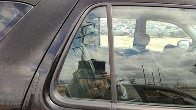 98-05 Ml320 Passenger Right Rear Vent Window Back Door Glass With Frame Oem