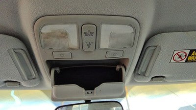 2006-2007 Hyundai Sonata Center Overhead Console Dome Light Map Lamp Cubby Gray