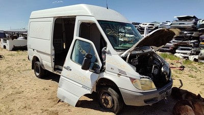 02-06 Sprinter Van 3500 Passenger Right Front Spindle Steering Knuckle With Hub