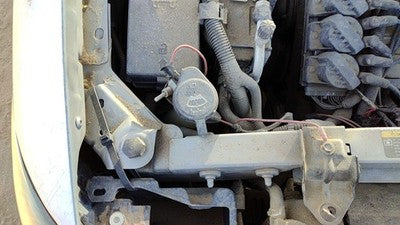 00-05 Pontiac Bonneville Windshield Washer Fluid Reservoir With Pump Wiper Tank