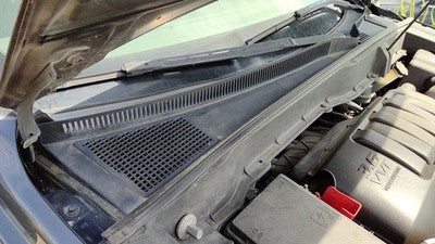 2010 Chevy Traverse Windshield Wiper Cowl Vent Trim Panel Oem Cover