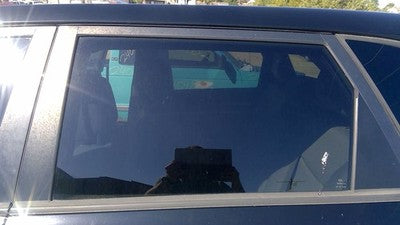2011-2015 Kia Sorento Driver Left Rear Side Window Door Glass Oem Back