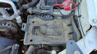 2002-2009 Gmc Envoy Complete Battery Box Mount Tray With Hold Down Oem 4.2L