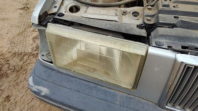 90-92 Volvo 740 Passenger Right Head Light Oem Front Lamp With Bracket 13696042
