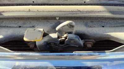 1999-2004 Jeep Grand Cherokee Hood Latch Assembly With Bracket Oem