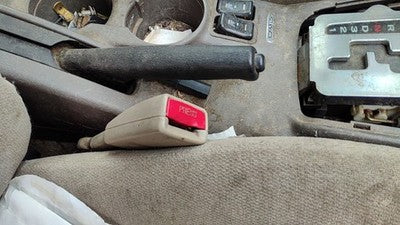 2002-2005 Legacy Outback Passenger Right Front Seat Belt Buckle Receiver Oem Tan