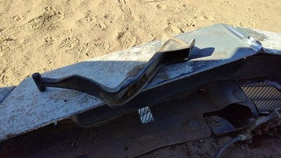 1984 Deville Sedan Battery Hold Down Mount Bracket Oem 4.1l