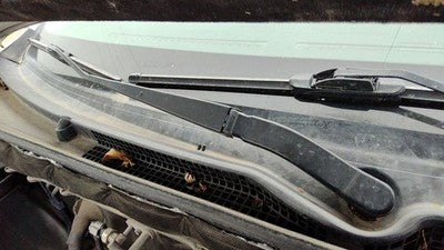 2010-2012 Subaru Legacy Outback Passenger Right Windshield Wiper Arm Blade Lever