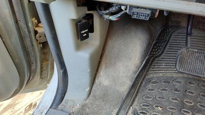 2007 Ford Freestar Driver Left Lower Kick Trim Panel Oem Gray