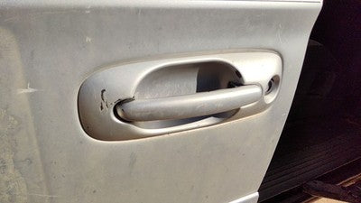 01-07 Caravan Driver Left Front Outside Door Handle Ps2 Bright Silver Metallic