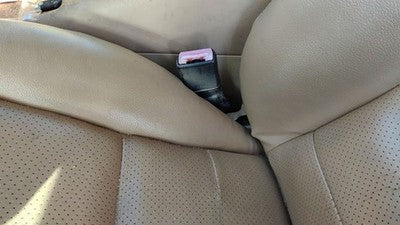 2000-2005 Mercedes Ml350 Driver Left Front Seat Belt Buckle Receiver Oem Tan
