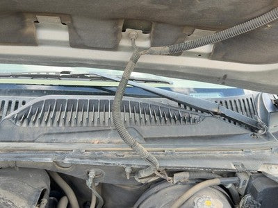 2000-2002 Chevy Suburban Driver Left Windshield Wiper Arm Oem Blade Lever