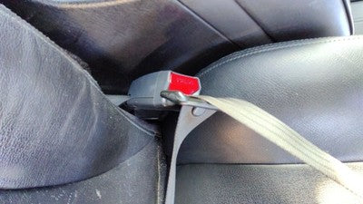 2004-2005 Hyundai Xg350 Driver Left Front Seat Belt Buckle Receiver Oem Black